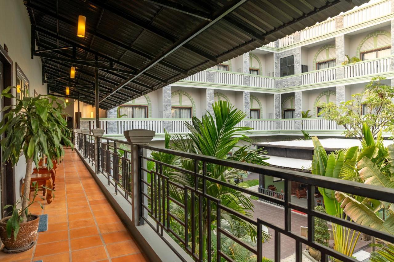 Reveal Angkor Hotel Sziemreap Kültér fotó