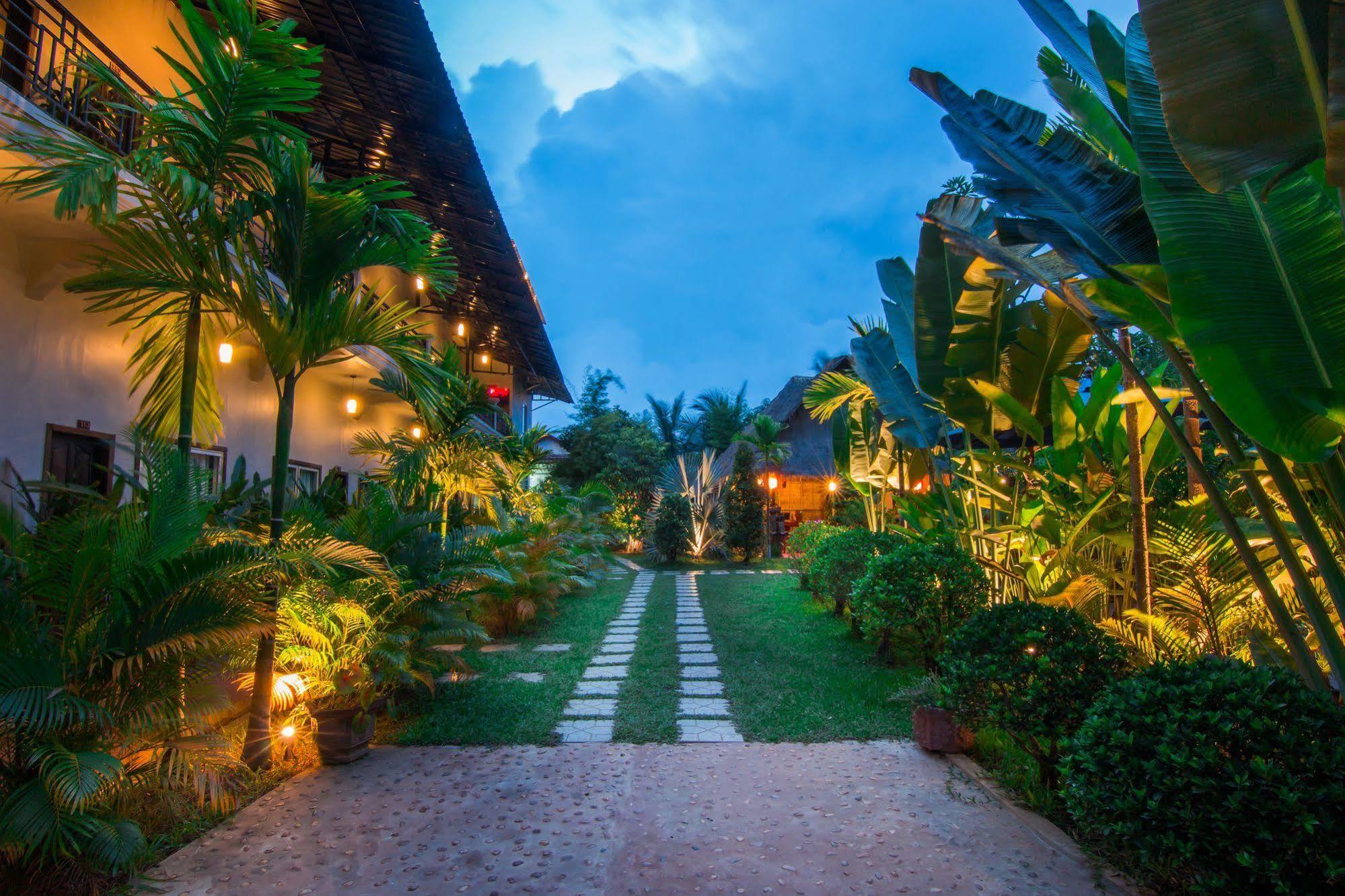 Reveal Angkor Hotel Sziemreap Kültér fotó